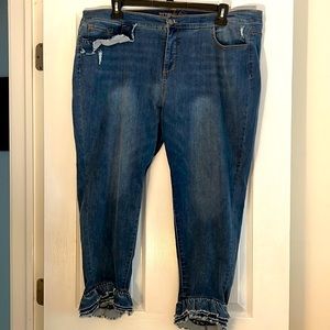 Women With Control Petite Denim Ruffle Ankle Pant